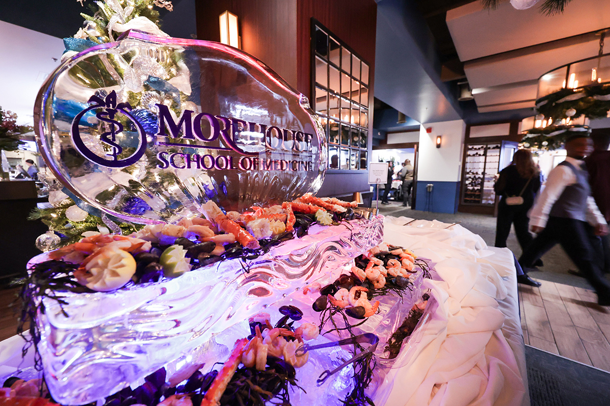 2024 Friendsgiving Centerpiece